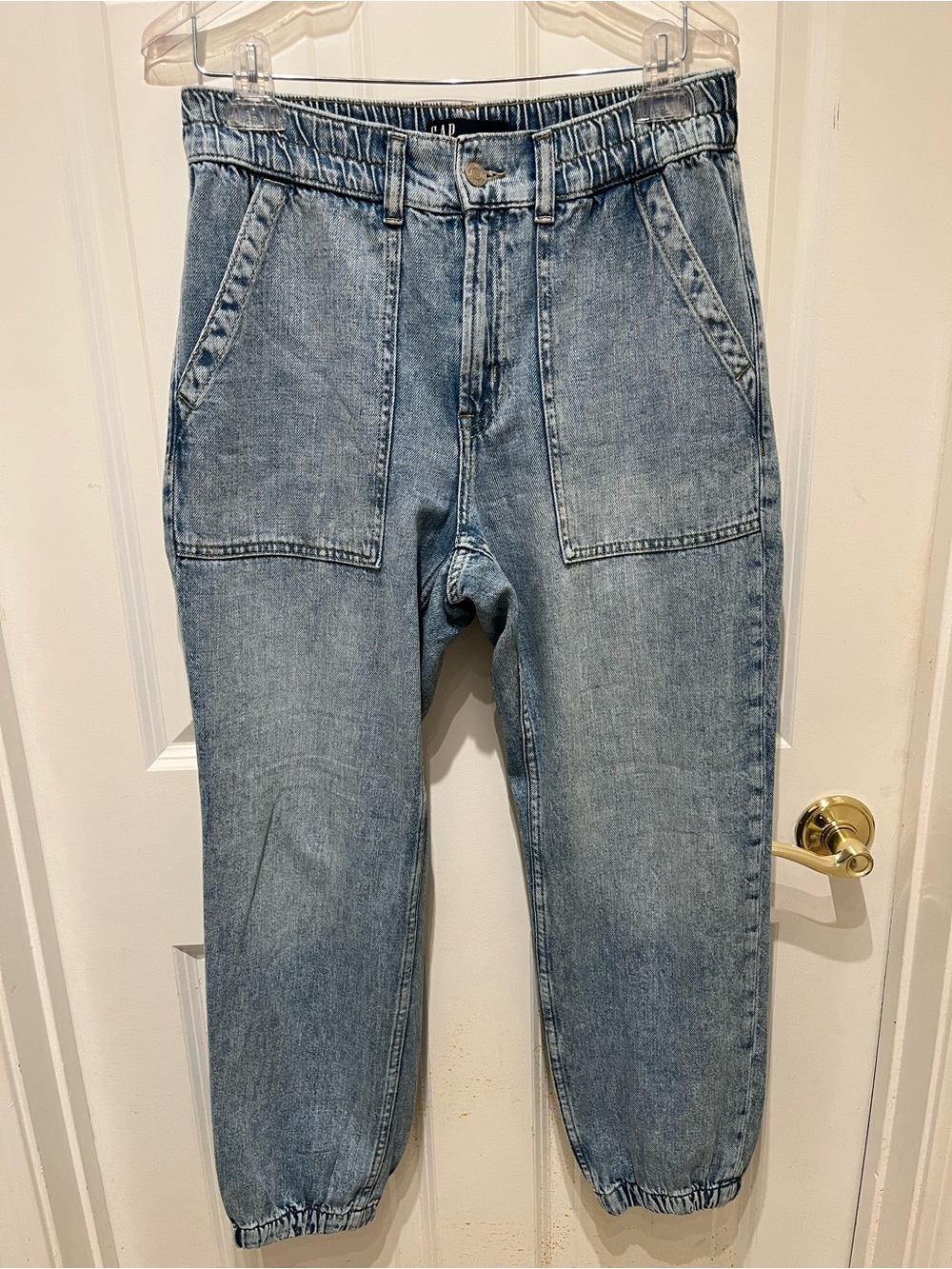 EUC GAP High-Rise Denim Girlfriend Utility Joggers in Medium Wash Size Small - Picture 7 of 16